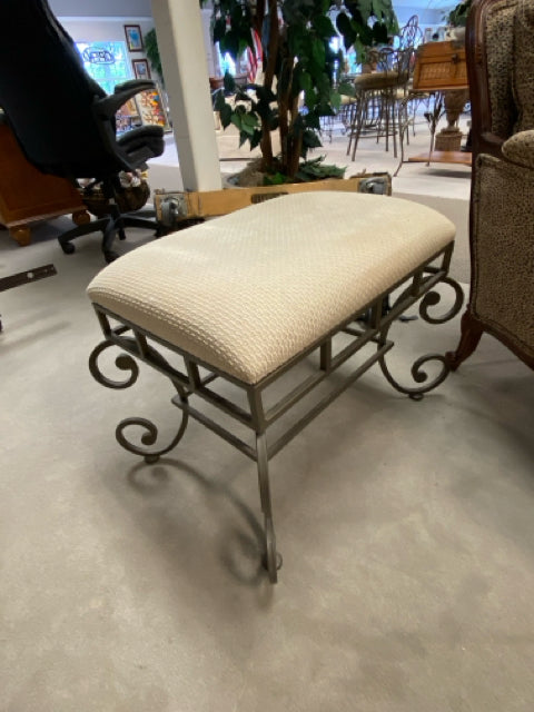 BEIGE/IRON OTTOMAN