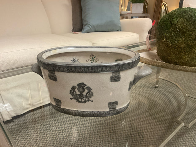 PORCELAIN PLANTER - CHINA