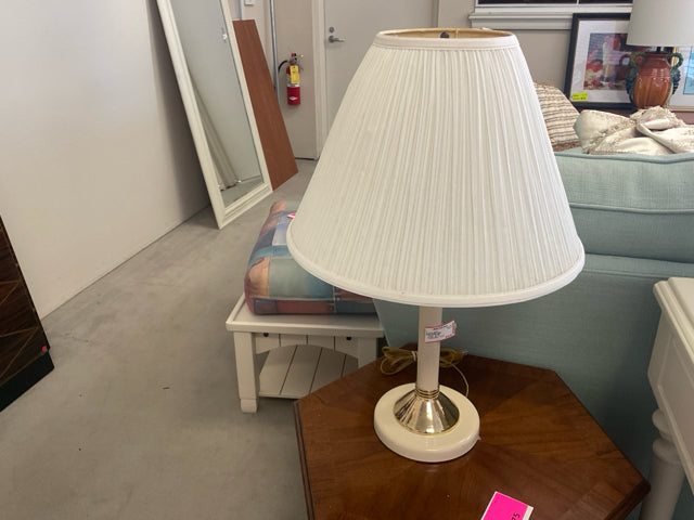 BEIGE TABLE LAMP