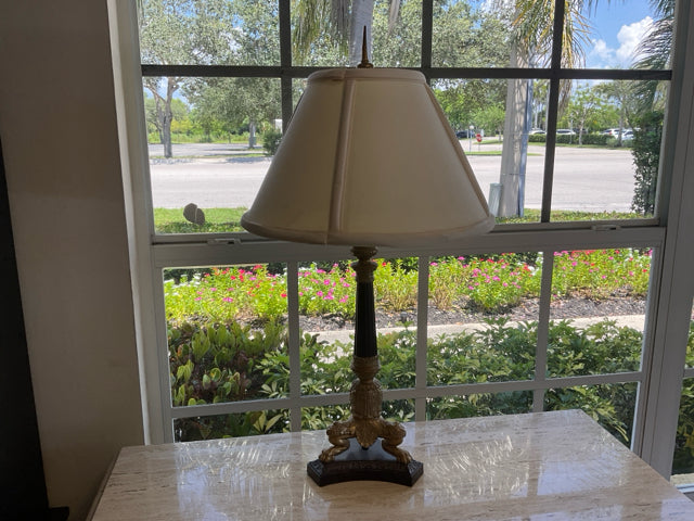 GOLD ACCENT TABLE LAMP