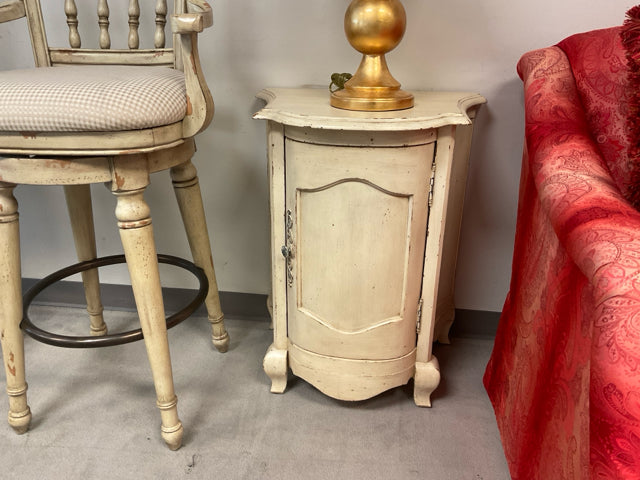 CENTURY ANTIQUE WHITE END TABLE