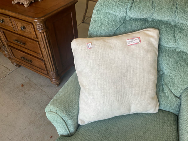 PILLOW/CUSHION/ CREAM