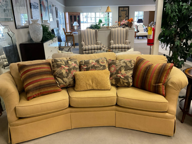CURVED SOFA BEIGE WITH PILLOWS