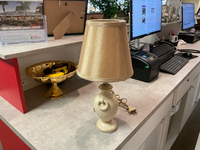 BEIGE LAMP