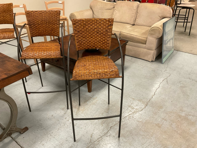 WOVEN WICKER METAL BAR STOOL
