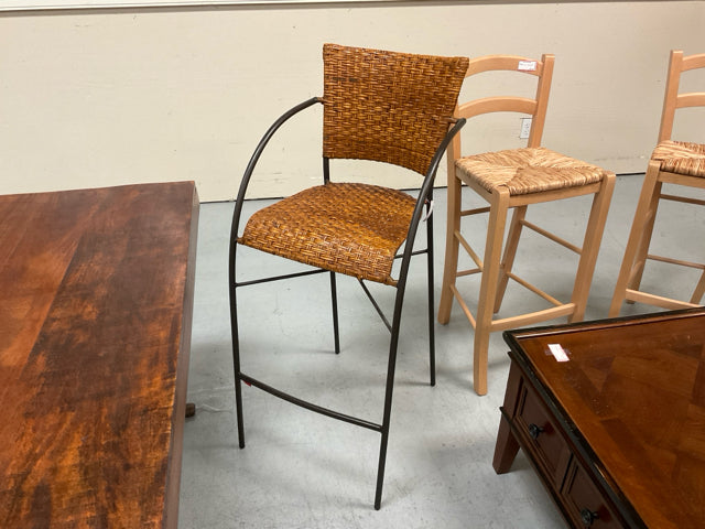 WOVEN WICKER METAL BAR STOOL
