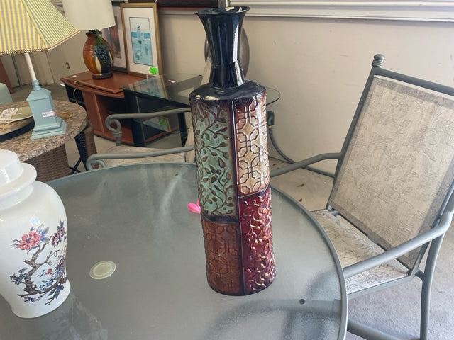 METAL ART VASE