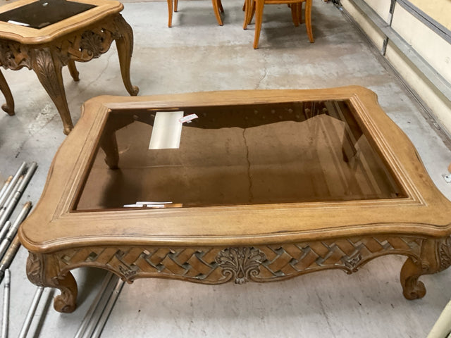 COFFEE TABLE/ LIGHT WOOD