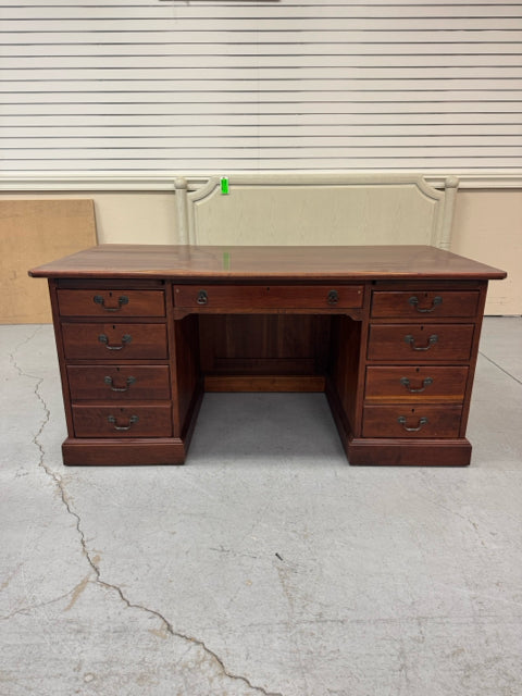 LEXINGTON EXECUTIVE OFFICE DESK, 66X34X30
