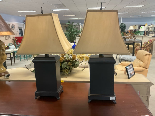 2 LAMPS