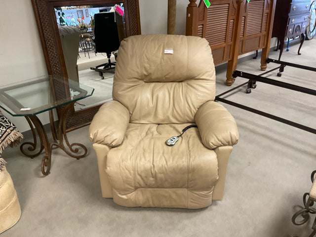RECLINER CHAIR