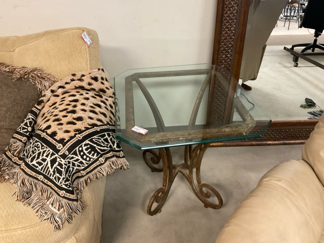 GLASS TOP END TABLE