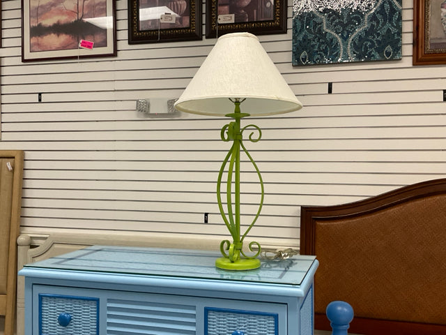 LIME GREEN TABLE LAMP WITH SHADE