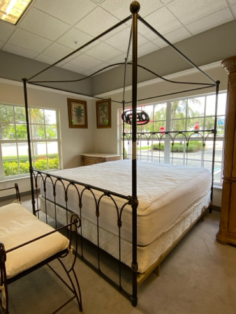 KING IRON 4 POSTER CANOPY BED