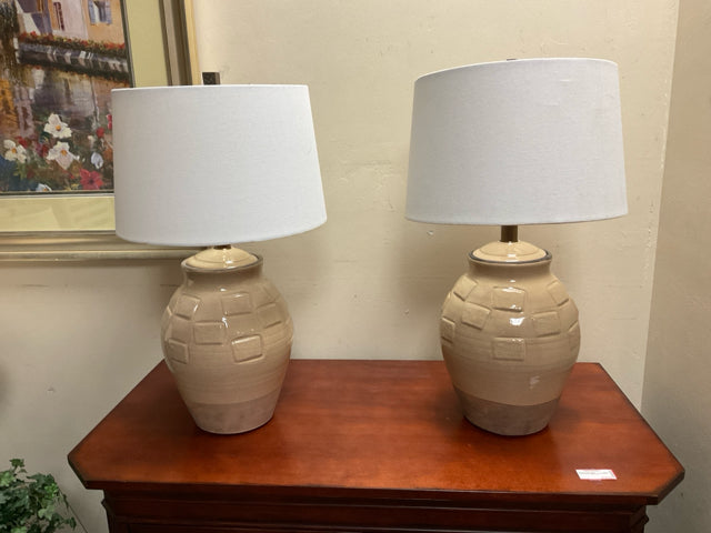 BEIGE LAMP