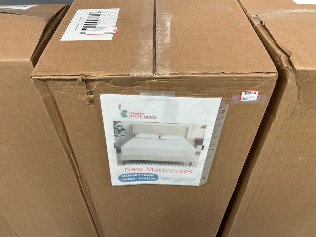 QUEEN MEDIUM MEMORY FOAM MATTRESS - 10" - MADE IN THE USA - 10 YR WARRANTY