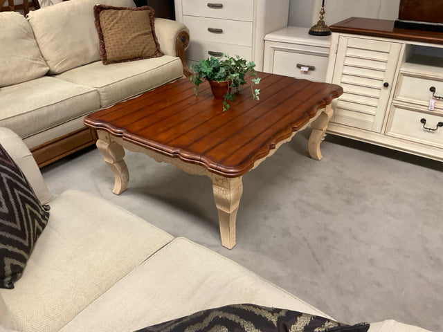 2 TONE COFFEE TABLE WITH WOOD TOP AND WHITE CRACKLE BASE  49 X 40