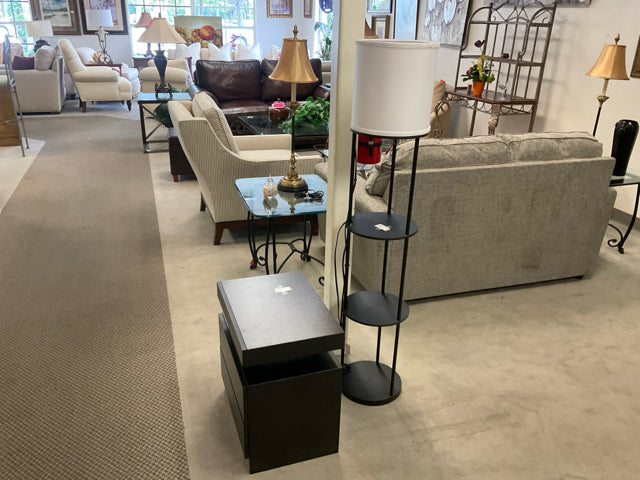 FLOOR LAMP WITH SHELVES/ ADESSO