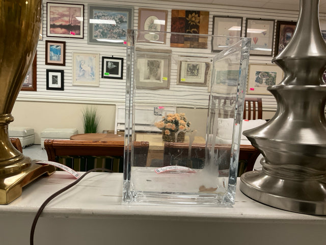 ACRYLIC VASE
