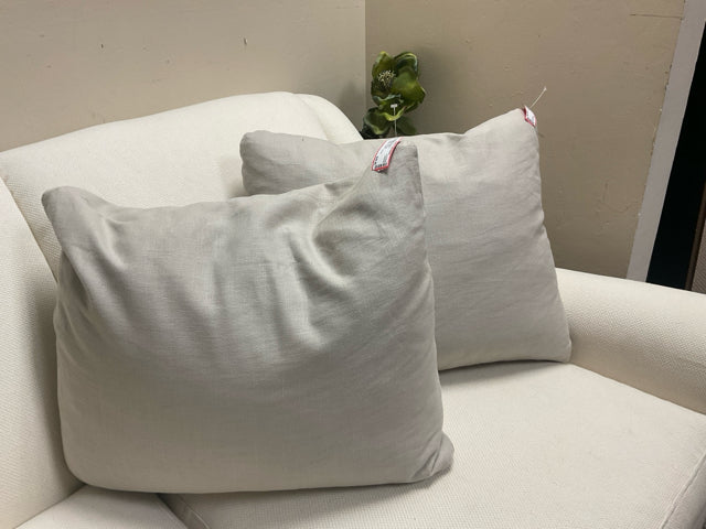 BEIGE PILLOW