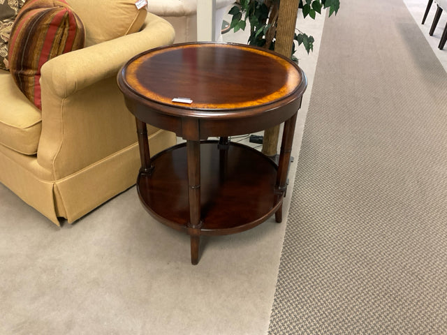 ROUND WOOD END TABLE