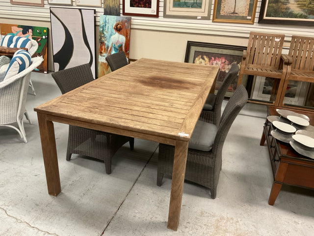 KINGSLEY-BATE TEAK PATIO TABLE SET W/ FOUR (4) CHAIRS