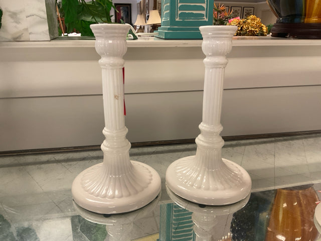 2 PC WHITE CANDLE HOLDERS