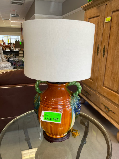 TRADITIONAL URN FRUIT TABLE LAMP