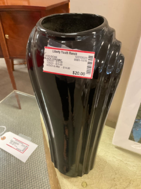 MODERN CERAMIC BLACK VASE